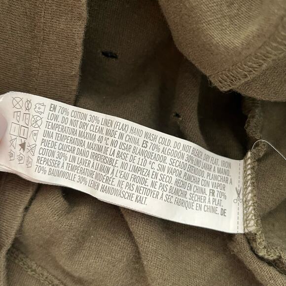 Forever 21 Scissor-Snipped T-Shirt - Size M - Picture 4 of 4